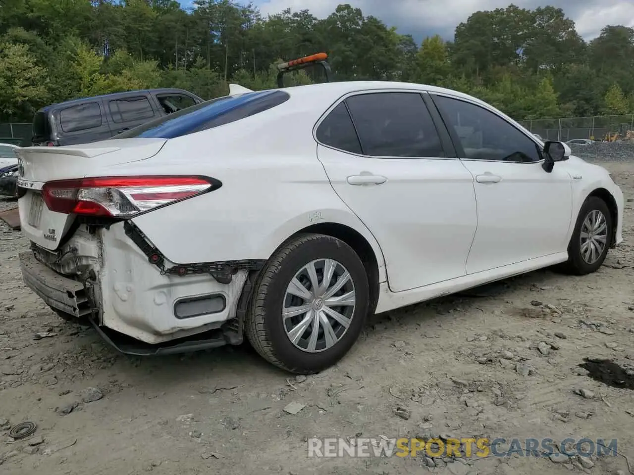 3 Photograph of a damaged car 4T1B31HK8KU513208 TOYOTA CAMRY 2019