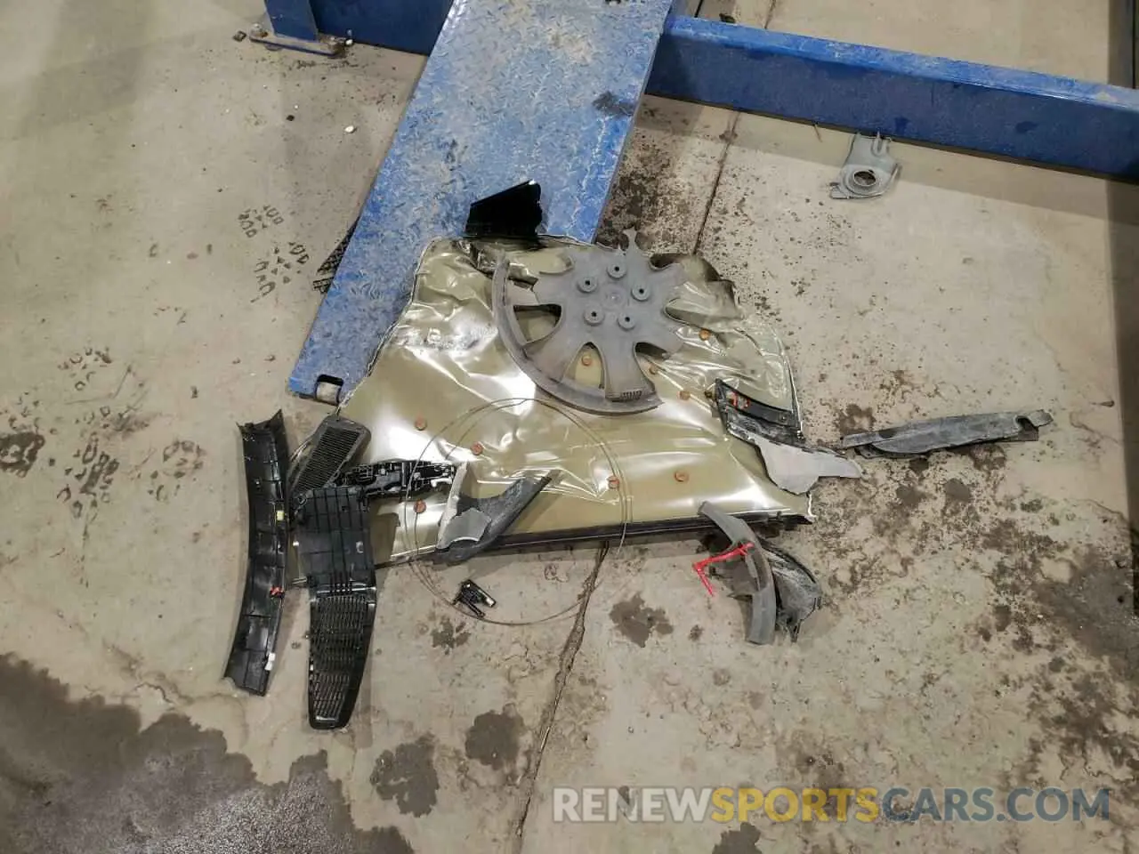 12 Photograph of a damaged car 4T1B31HK8KU513936 TOYOTA CAMRY 2019