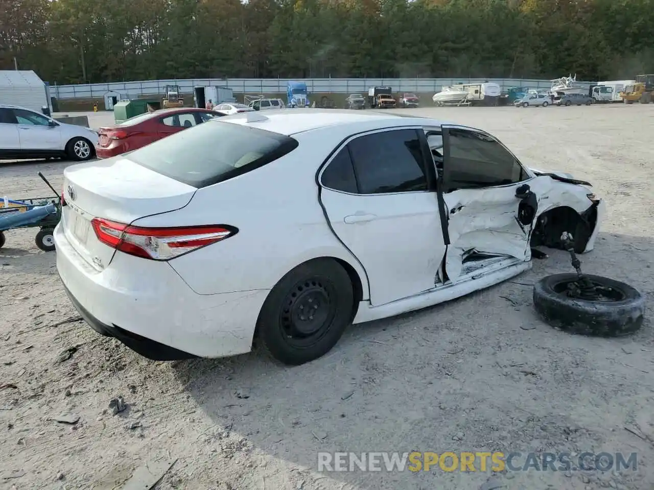 3 Photograph of a damaged car 4T1B31HK8KU514097 TOYOTA CAMRY 2019