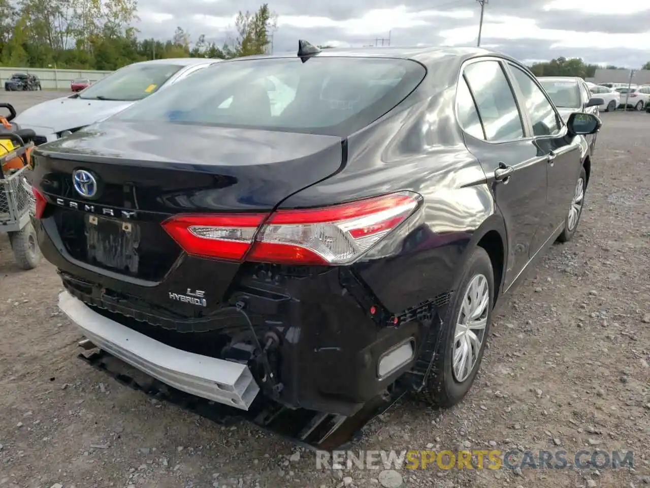 4 Photograph of a damaged car 4T1B31HK8KU517467 TOYOTA CAMRY 2019