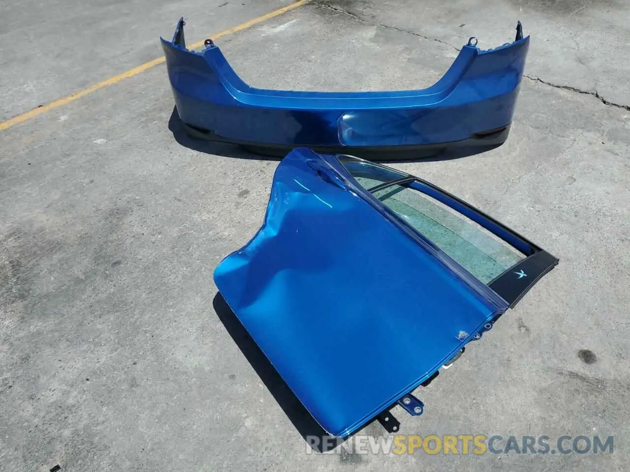 12 Photograph of a damaged car 4T1B31HK9KU006155 TOYOTA CAMRY 2019