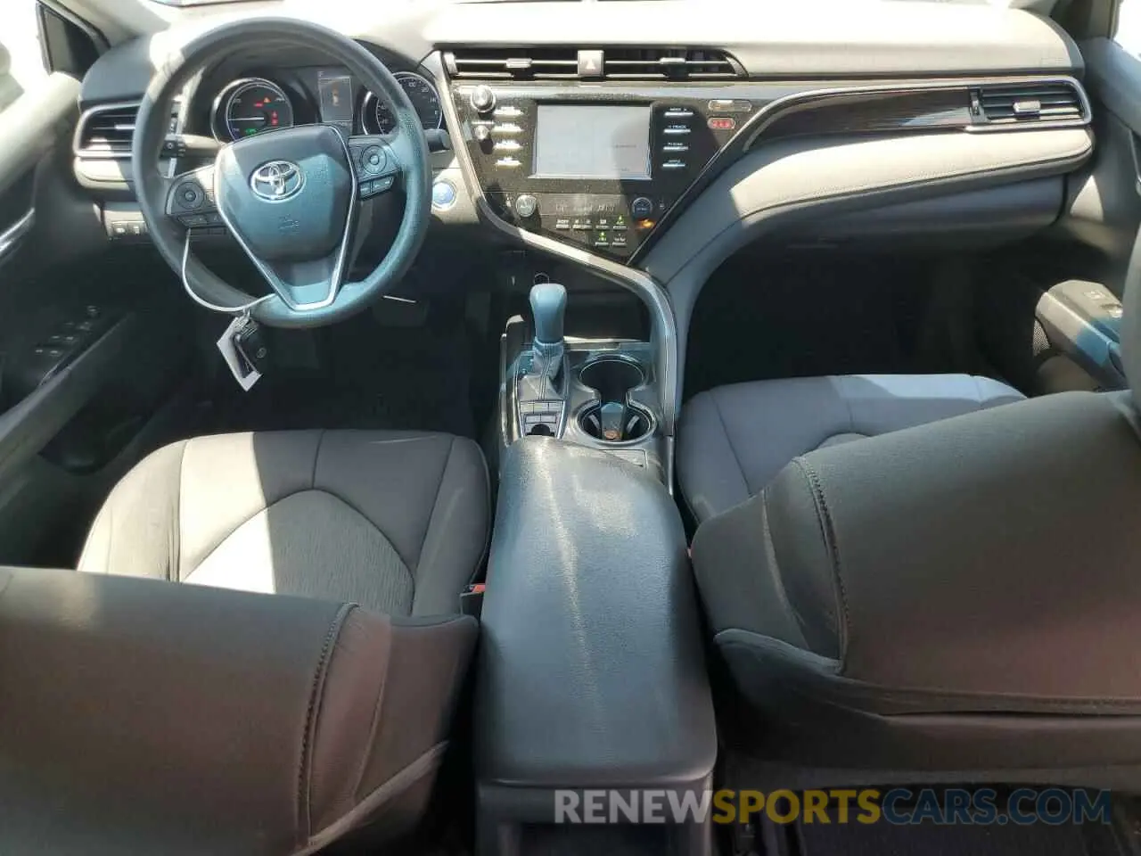 8 Photograph of a damaged car 4T1B31HK9KU006155 TOYOTA CAMRY 2019