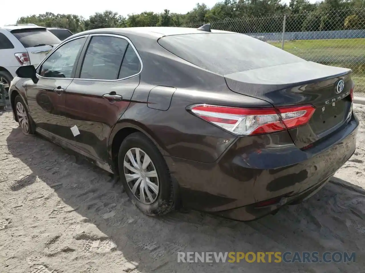 3 Photograph of a damaged car 4T1B31HK9KU509703 TOYOTA CAMRY 2019