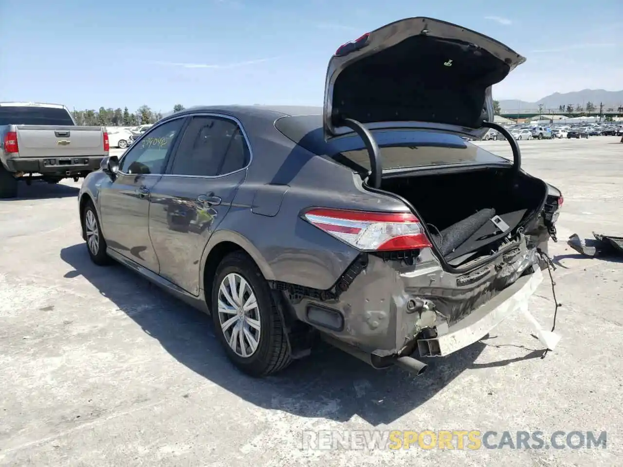 3 Photograph of a damaged car 4T1B31HK9KU510625 TOYOTA CAMRY 2019