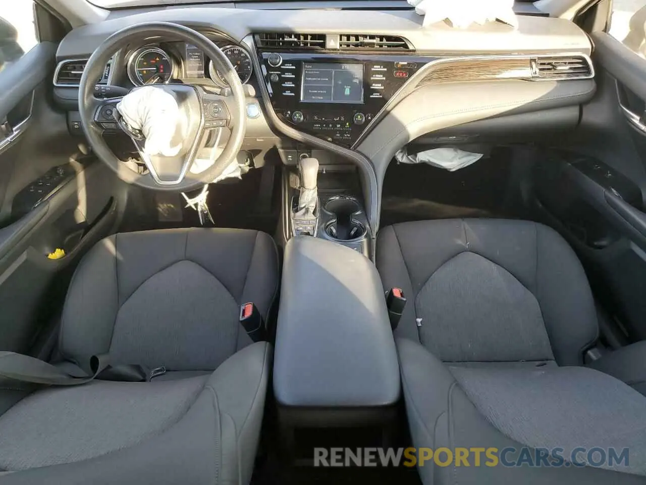 8 Photograph of a damaged car 4T1B31HK9KU510835 TOYOTA CAMRY 2019