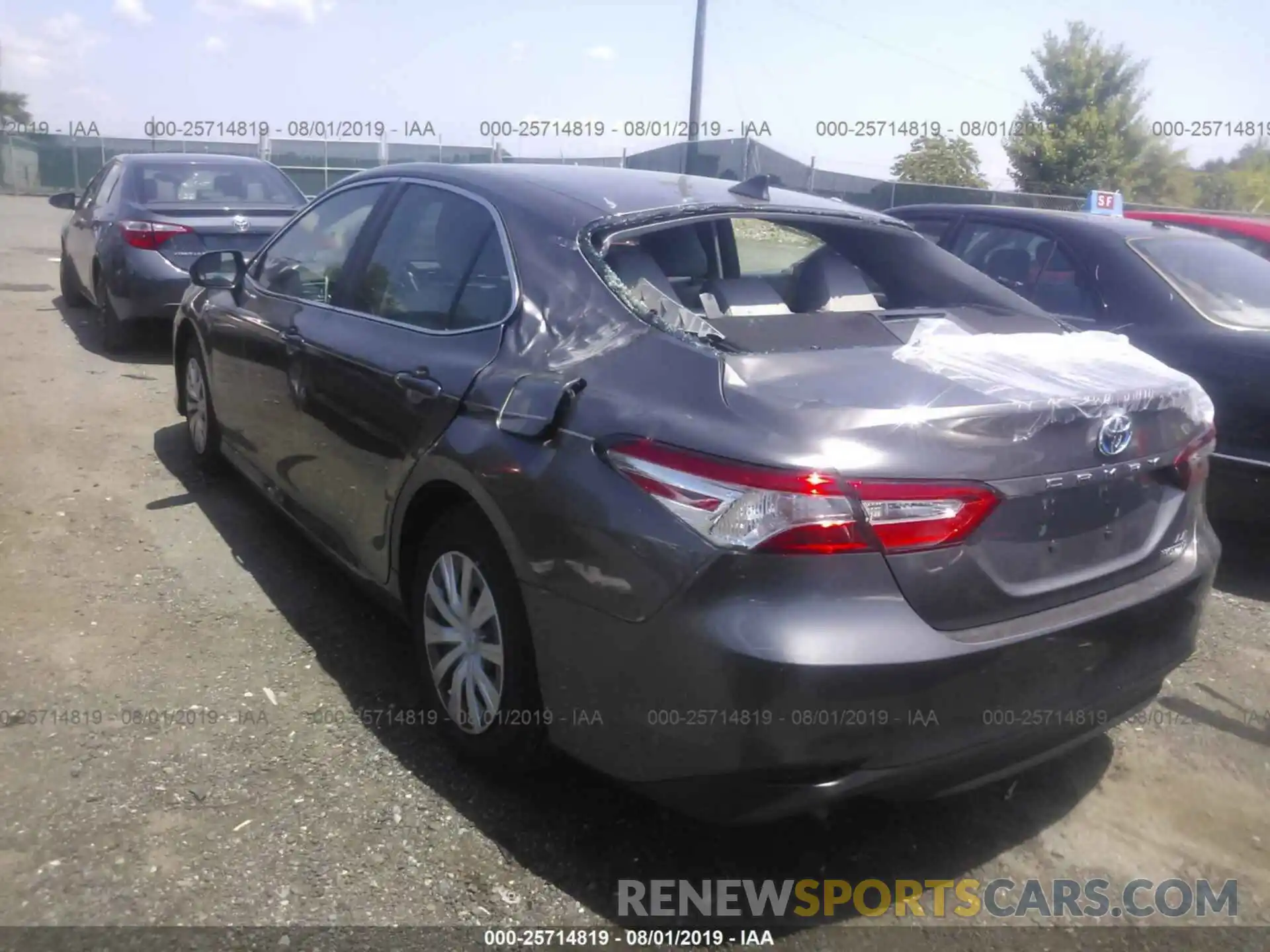 3 Photograph of a damaged car 4T1B31HK9KU513640 TOYOTA CAMRY 2019