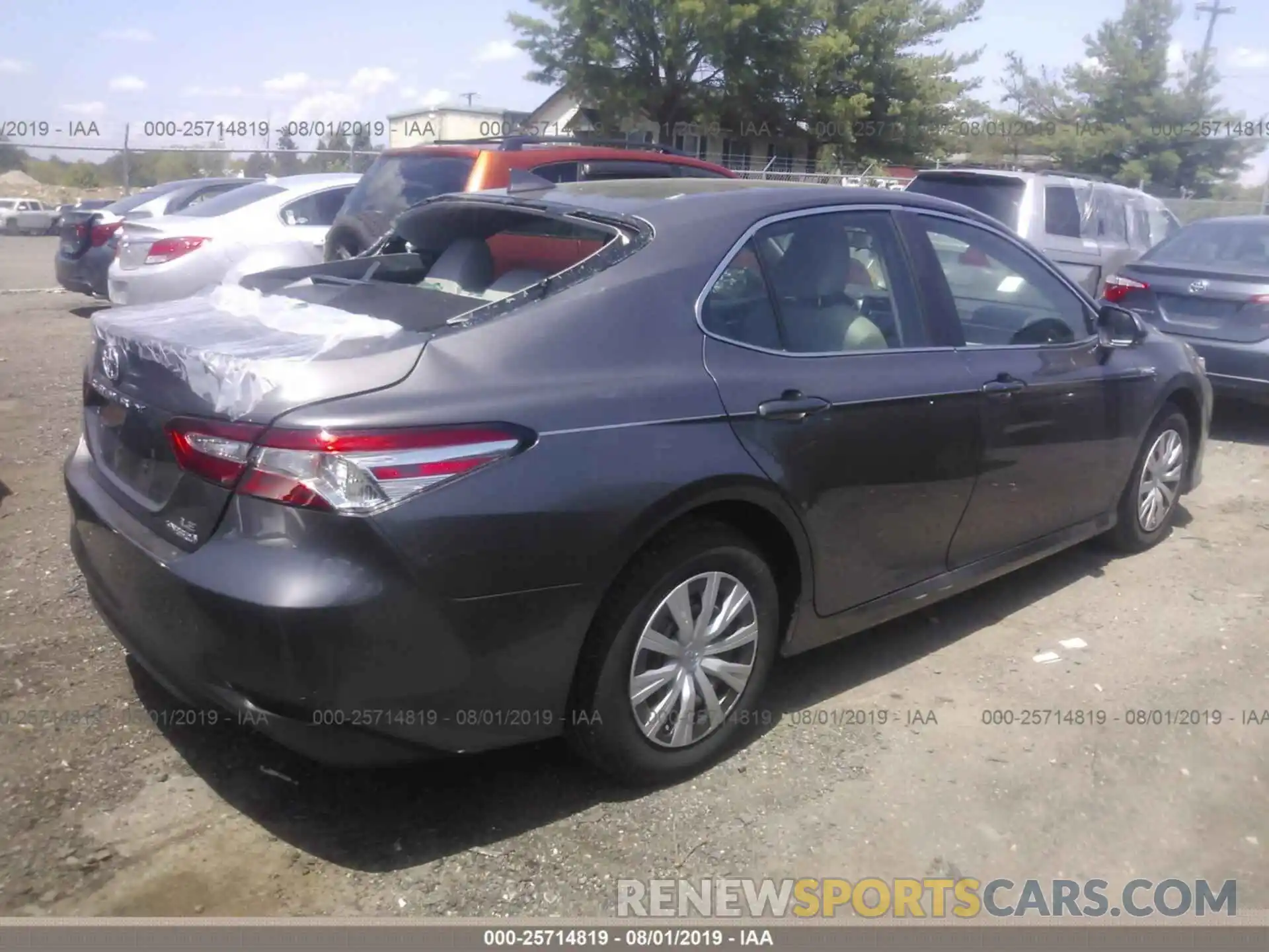 4 Photograph of a damaged car 4T1B31HK9KU513640 TOYOTA CAMRY 2019