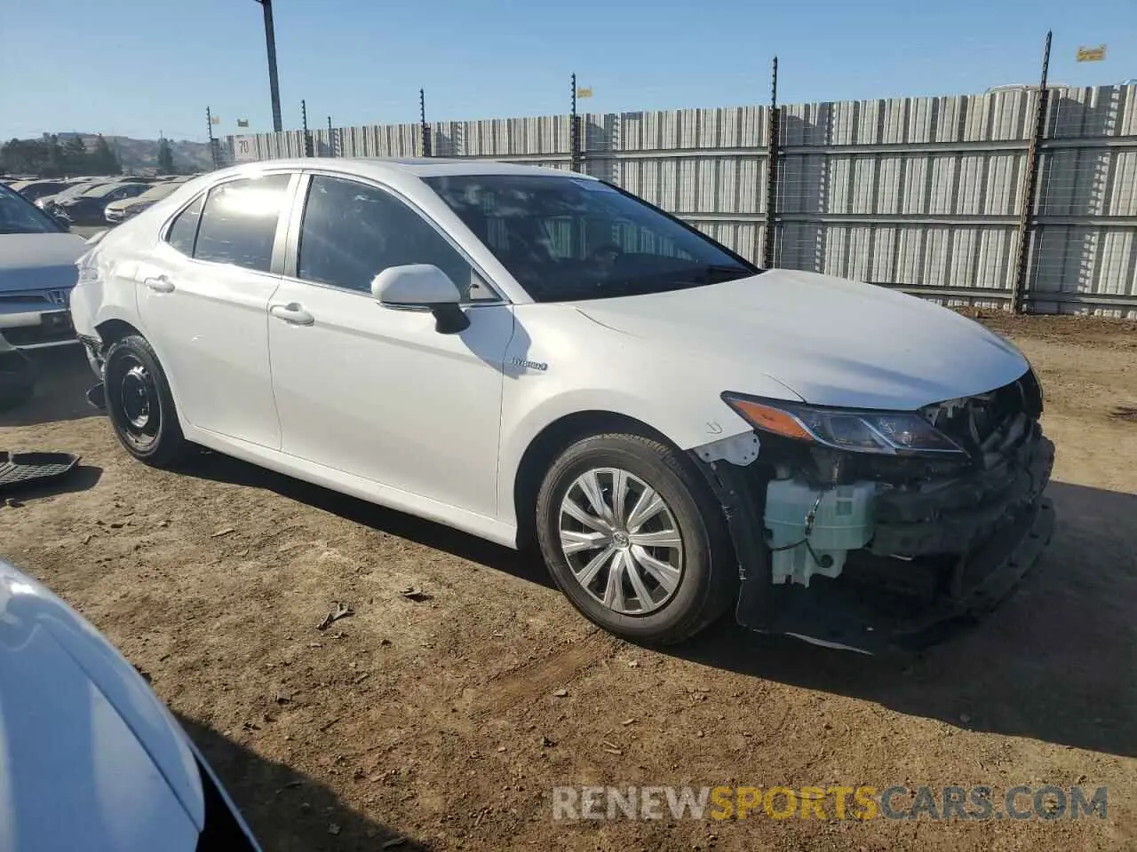 4 Photograph of a damaged car 4T1B31HK9KU515016 TOYOTA CAMRY 2019