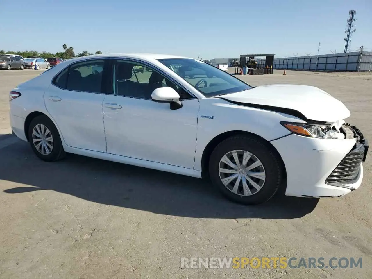 4 Photograph of a damaged car 4T1B31HKXKU008075 TOYOTA CAMRY 2019