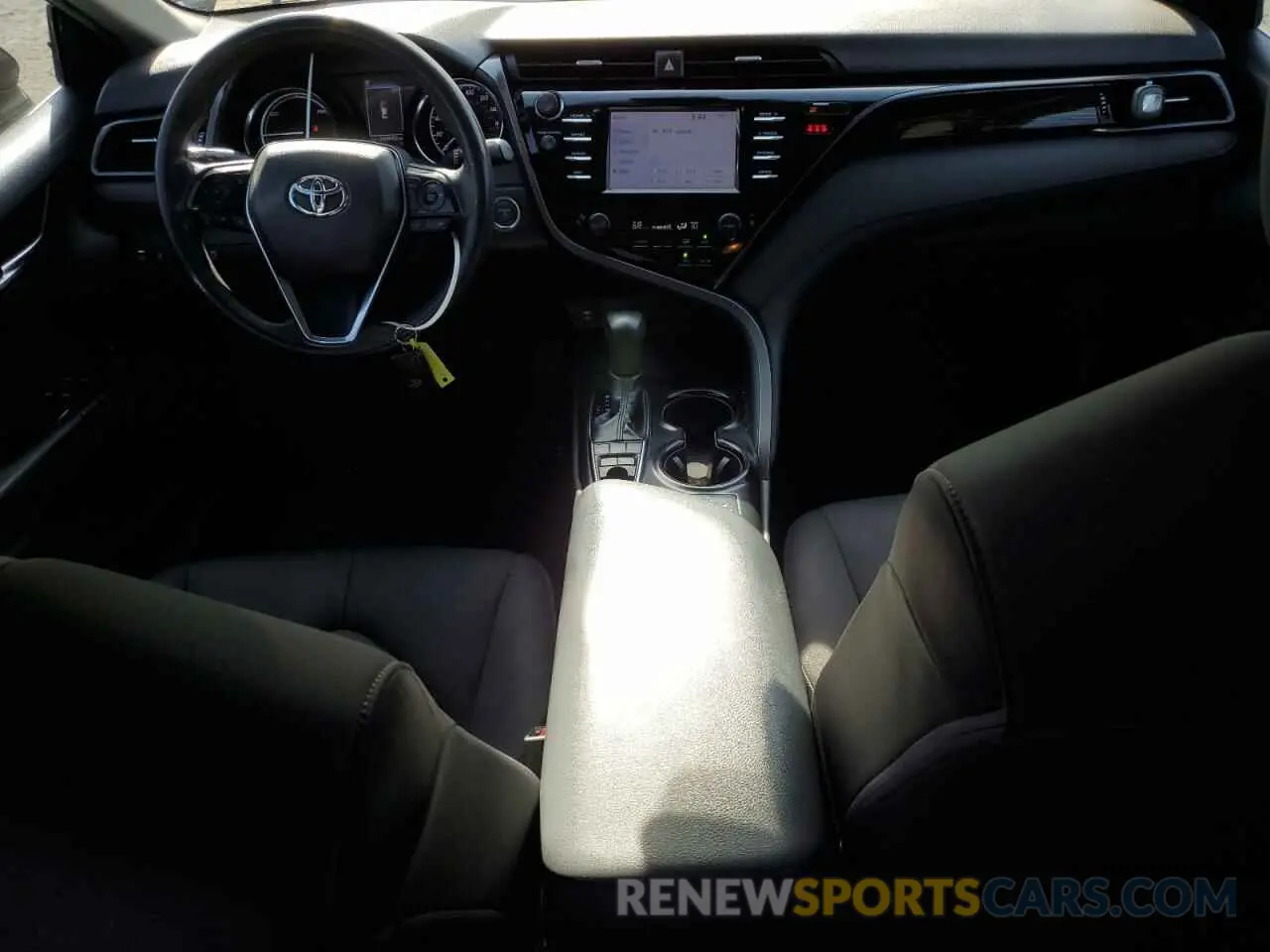 8 Photograph of a damaged car 4T1B31HKXKU510469 TOYOTA CAMRY 2019
