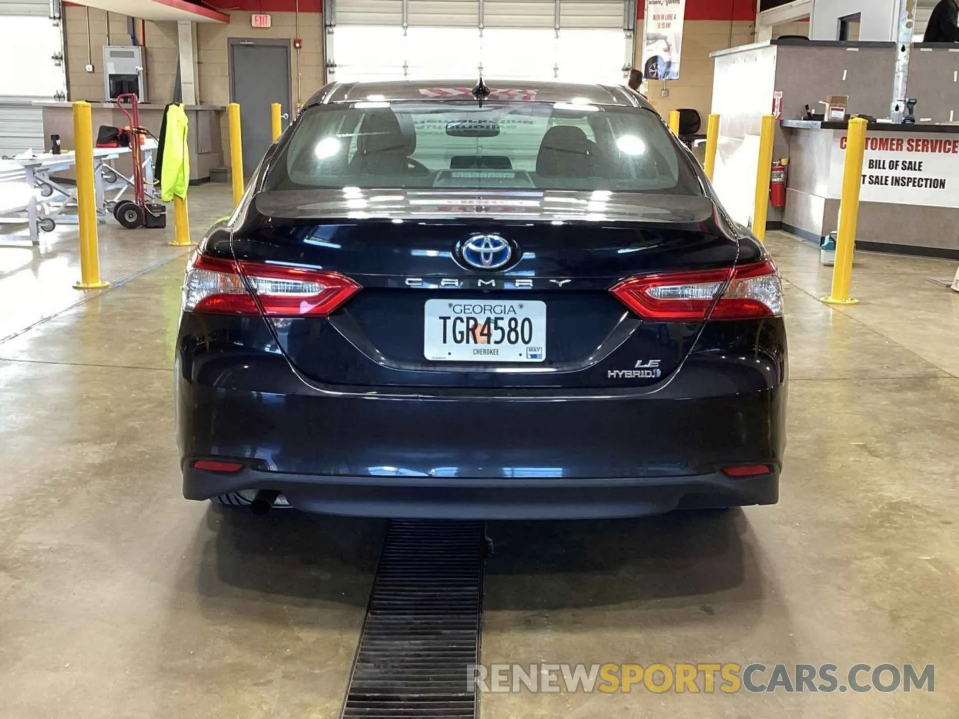 11 Photograph of a damaged car 4T1B31HKXKU511962 TOYOTA CAMRY 2019
