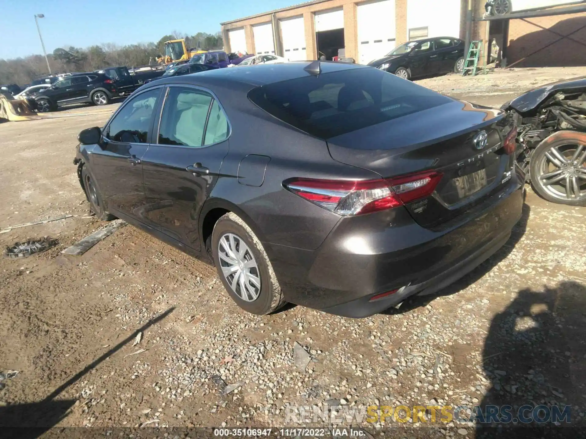 3 Photograph of a damaged car 4T1B31HKXKU512240 TOYOTA CAMRY 2019