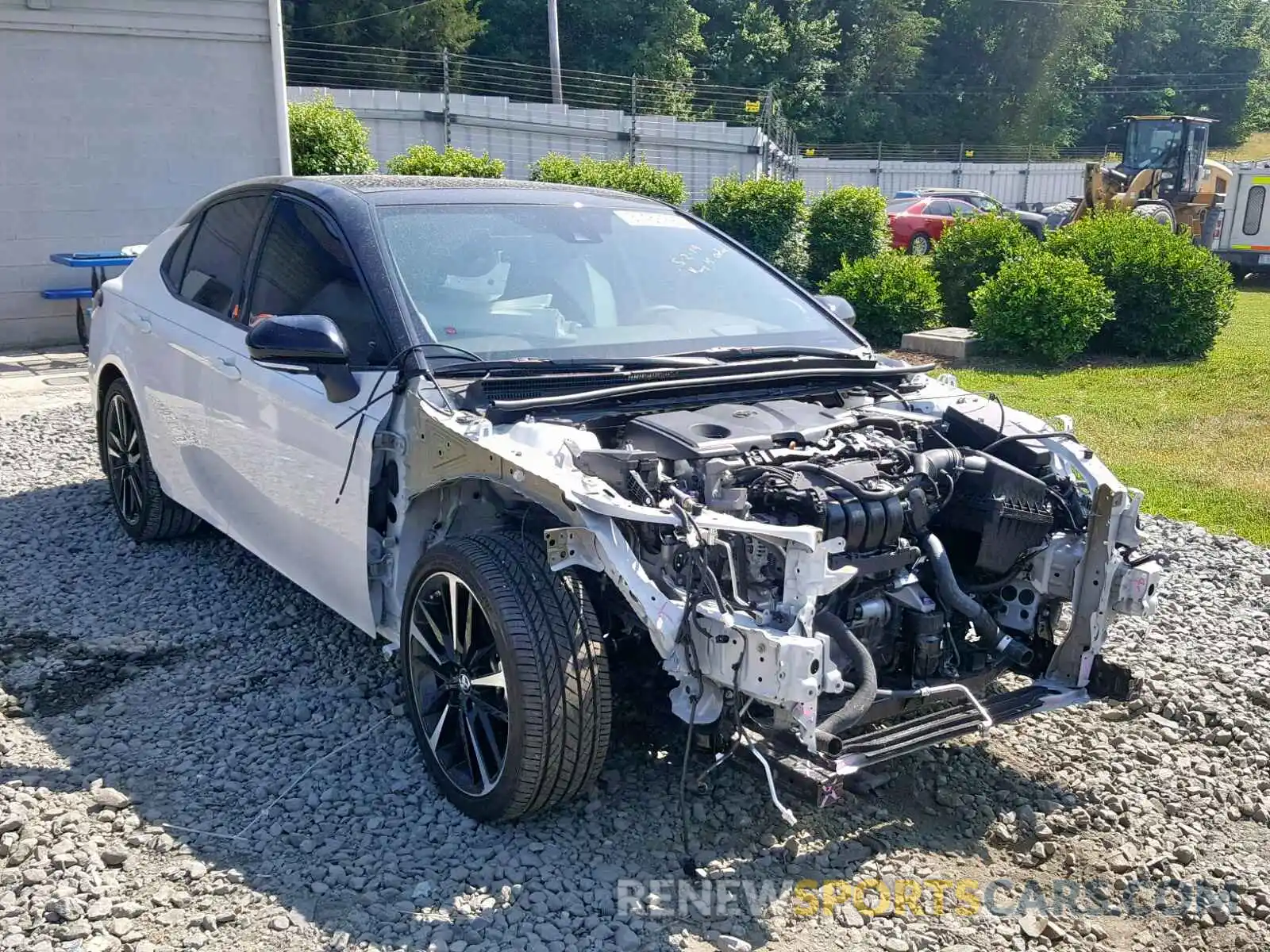 1 Photograph of a damaged car 4T1B61HK0KU160440 TOYOTA CAMRY 2019