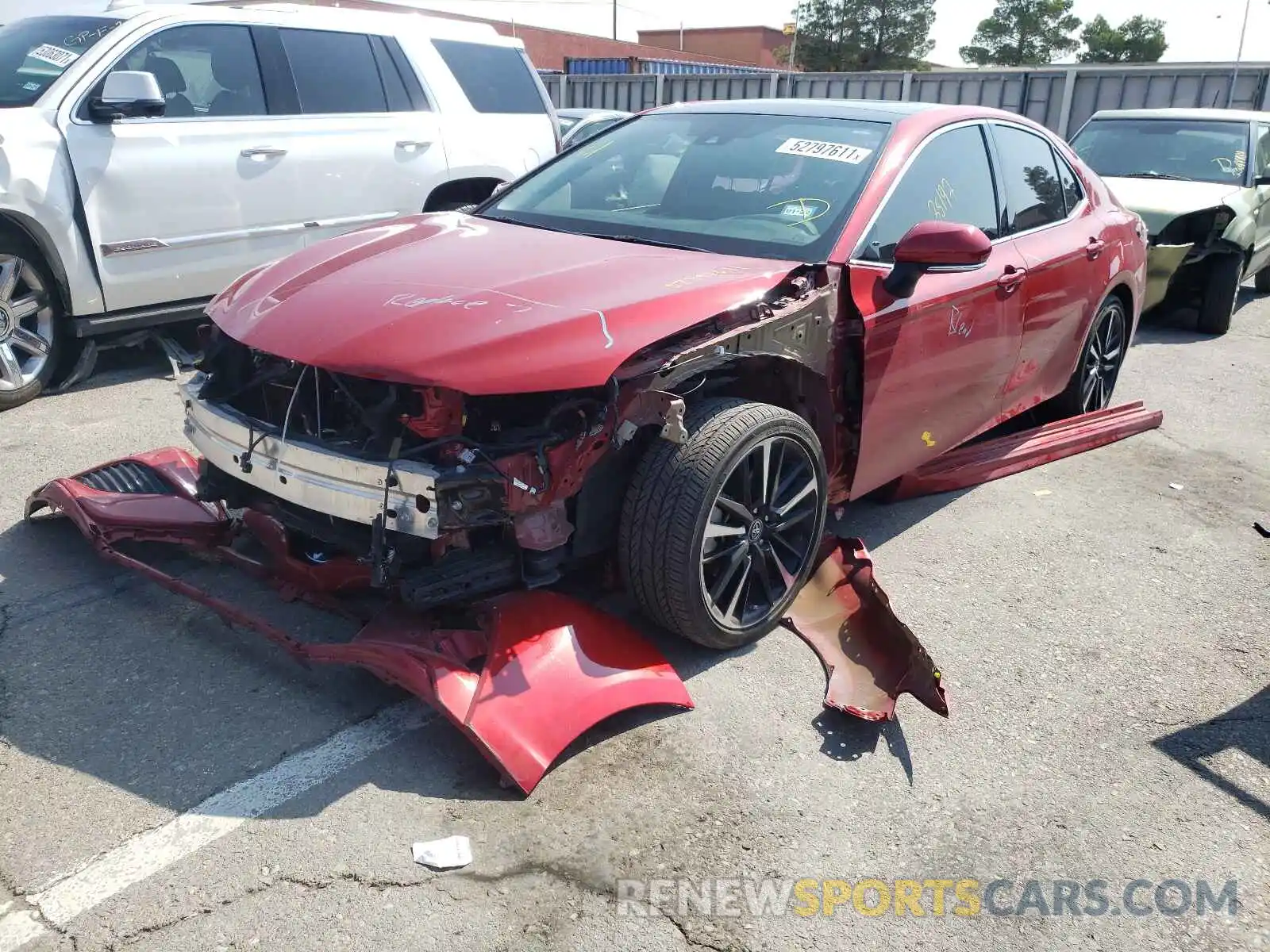 2 Photograph of a damaged car 4T1B61HK0KU168666 TOYOTA CAMRY 2019