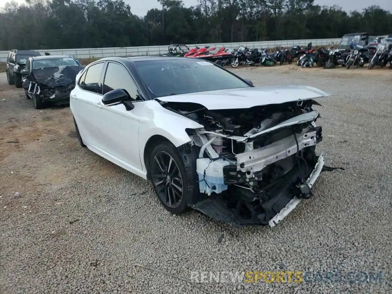 1 Photograph of a damaged car 4T1B61HK0KU171714 TOYOTA CAMRY 2019