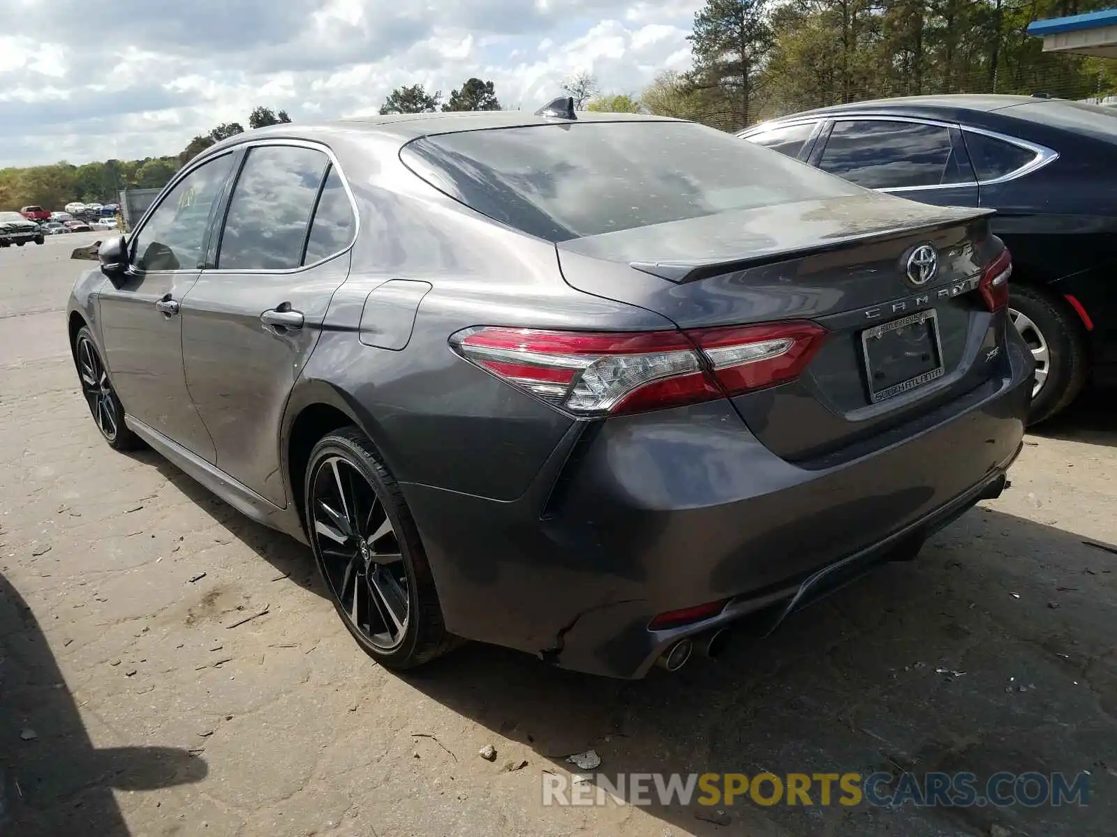 3 Photograph of a damaged car 4T1B61HK0KU177092 TOYOTA CAMRY 2019