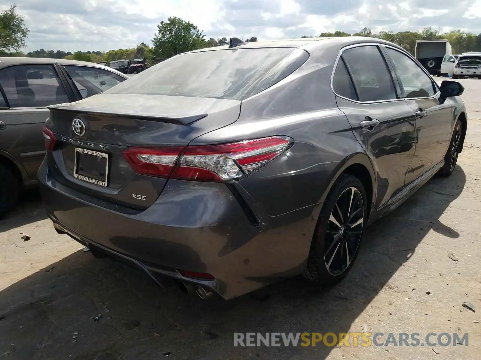 4 Photograph of a damaged car 4T1B61HK0KU177092 TOYOTA CAMRY 2019