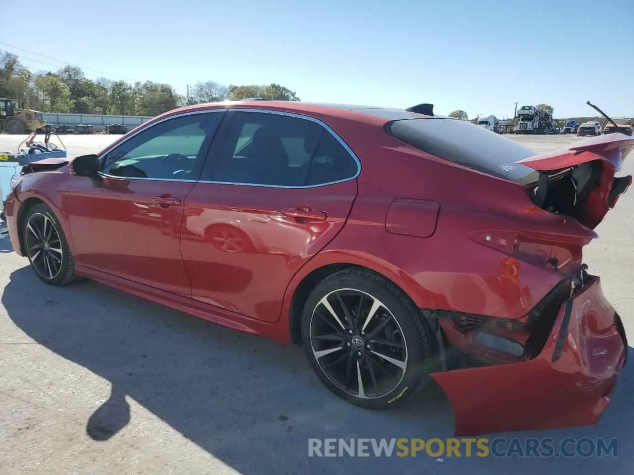 2 Photograph of a damaged car 4T1B61HK0KU185726 TOYOTA CAMRY 2019