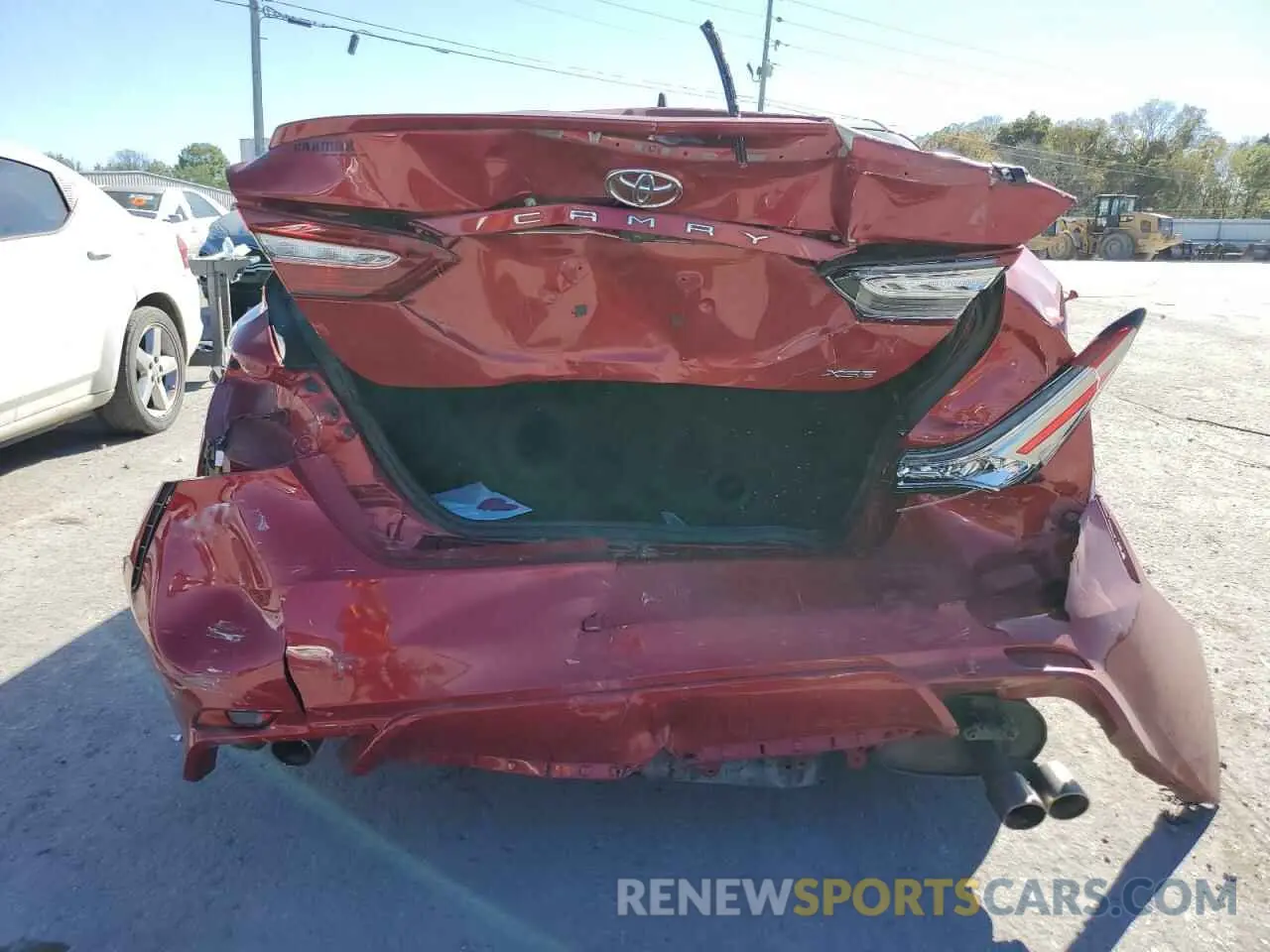 6 Photograph of a damaged car 4T1B61HK0KU185726 TOYOTA CAMRY 2019