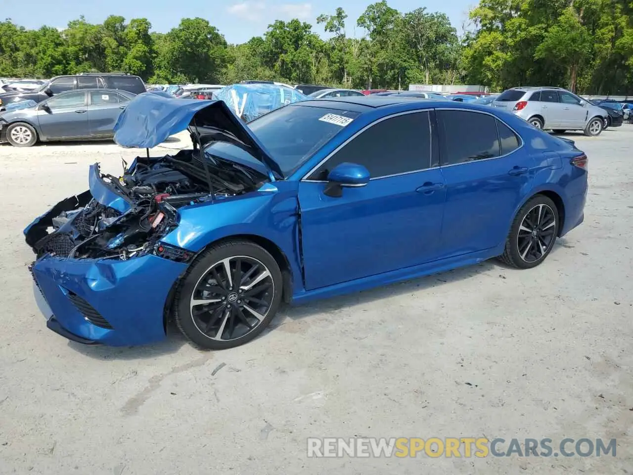 1 Photograph of a damaged car 4T1B61HK0KU185953 TOYOTA CAMRY 2019