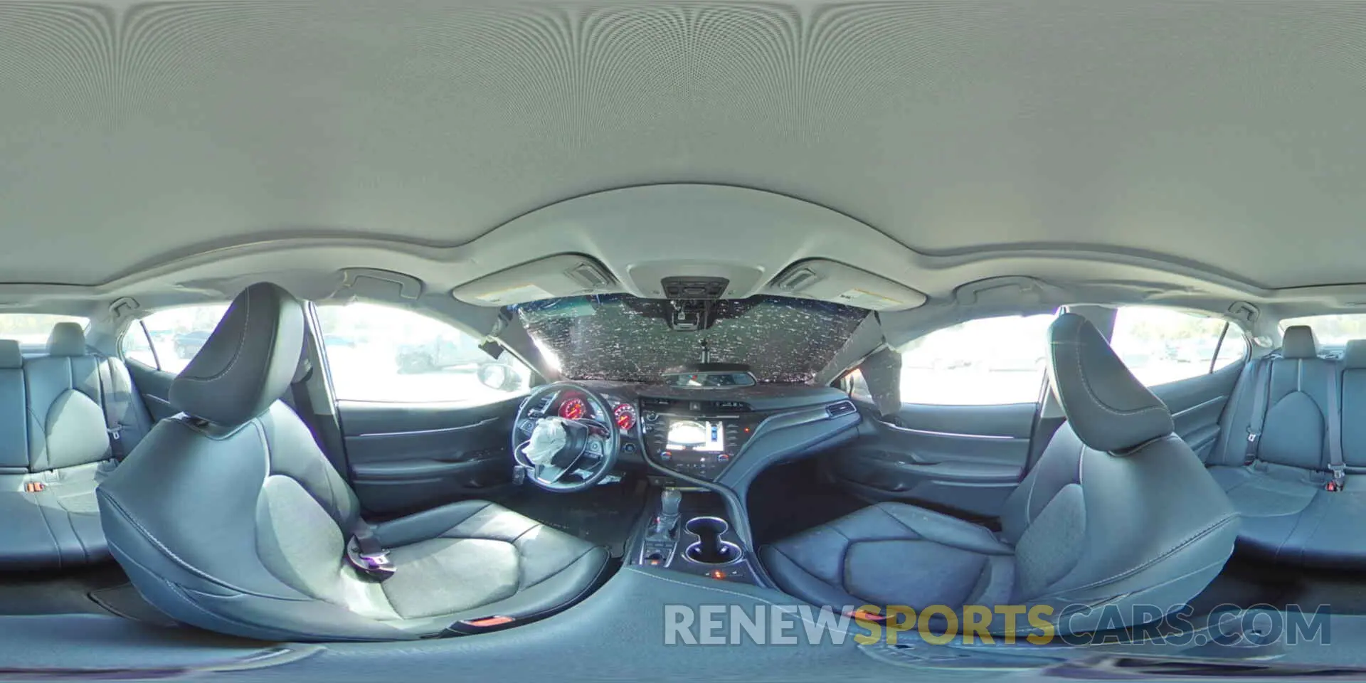 13 Photograph of a damaged car 4T1B61HK0KU185953 TOYOTA CAMRY 2019
