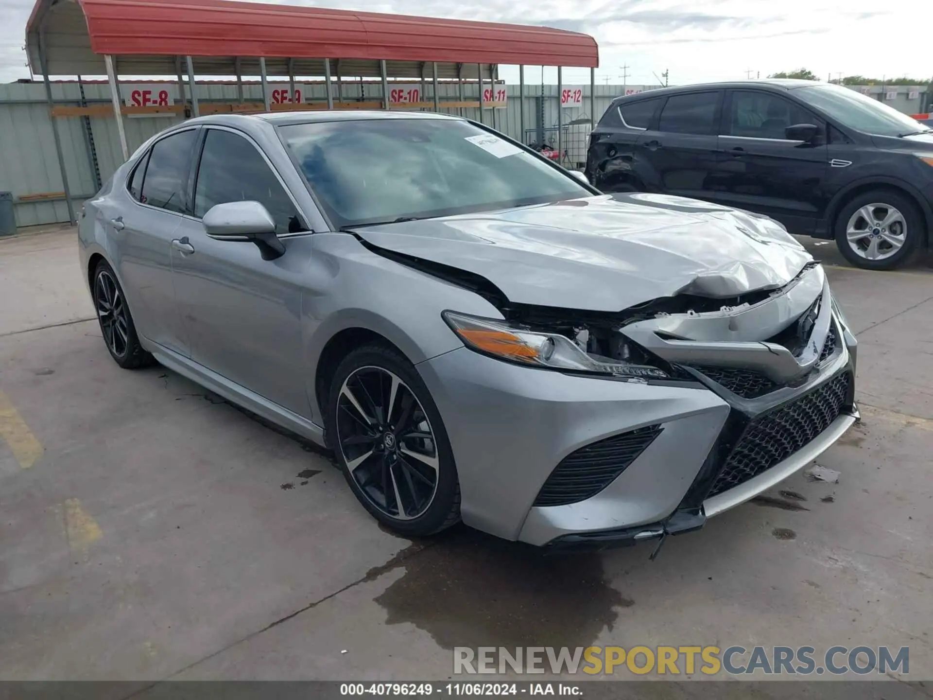 1 Photograph of a damaged car 4T1B61HK0KU190764 TOYOTA CAMRY 2019