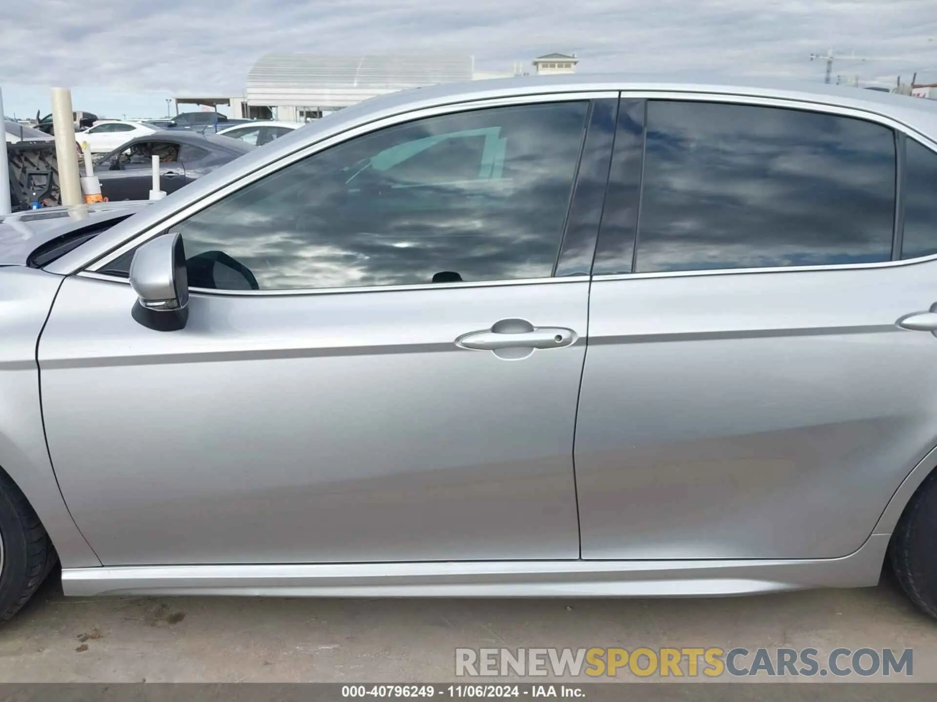 15 Photograph of a damaged car 4T1B61HK0KU190764 TOYOTA CAMRY 2019