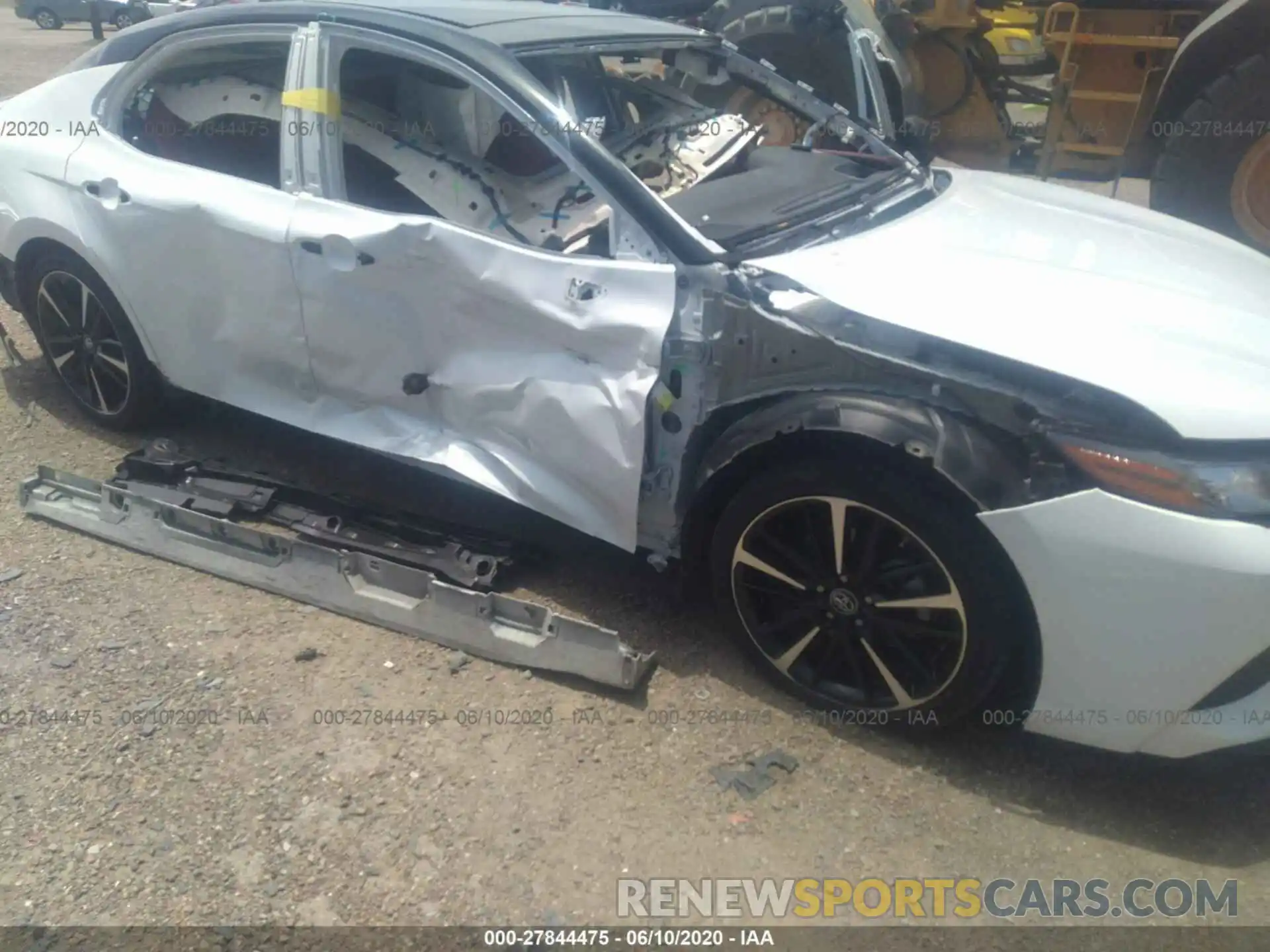 6 Photograph of a damaged car 4T1B61HK0KU191820 TOYOTA CAMRY 2019