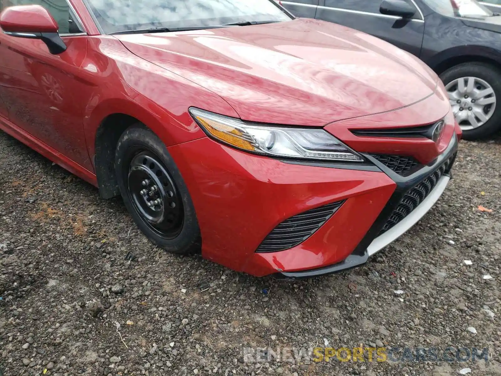 9 Photograph of a damaged car 4T1B61HK0KU215484 TOYOTA CAMRY 2019