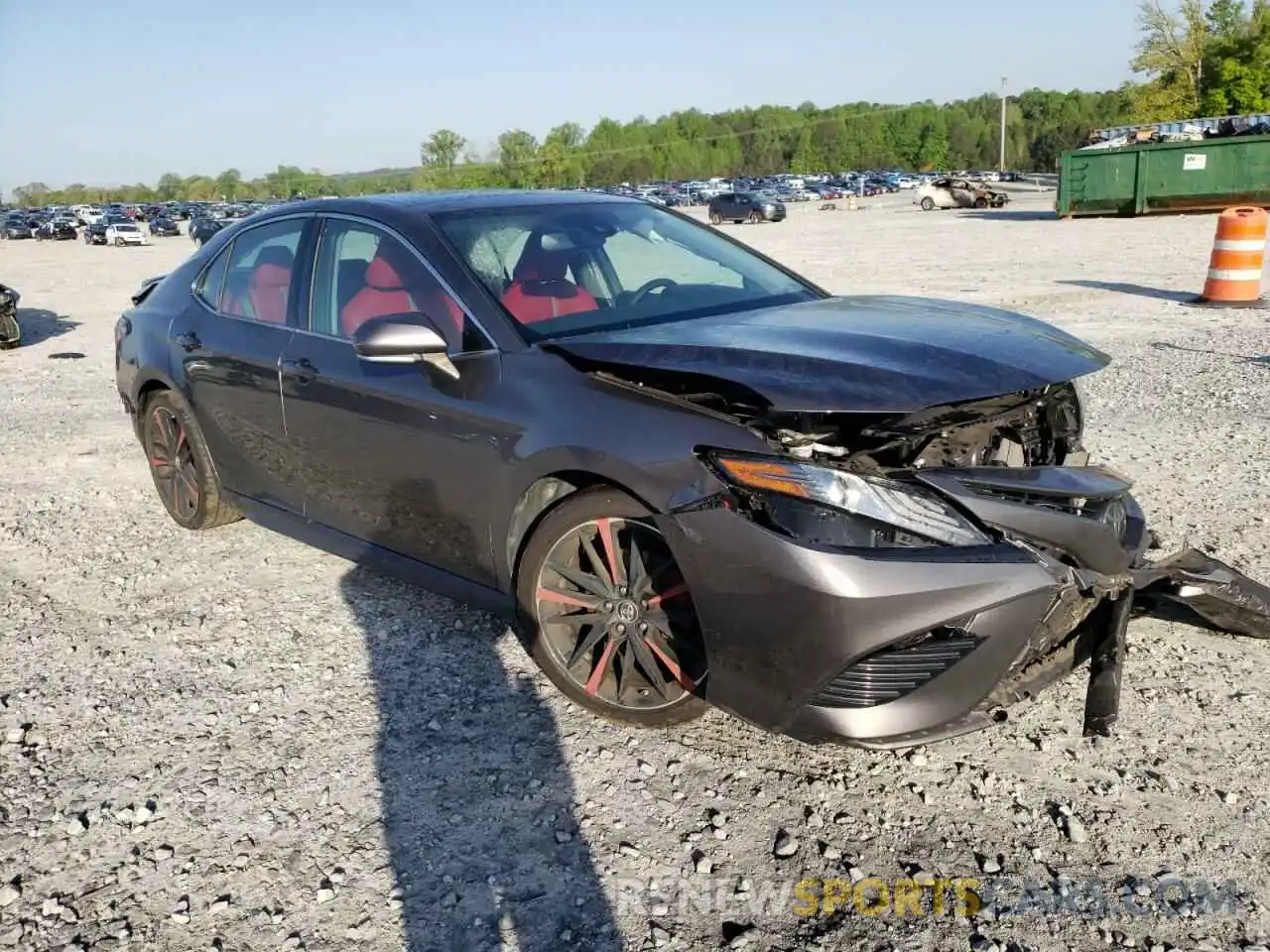 1 Photograph of a damaged car 4T1B61HK0KU228462 TOYOTA CAMRY 2019