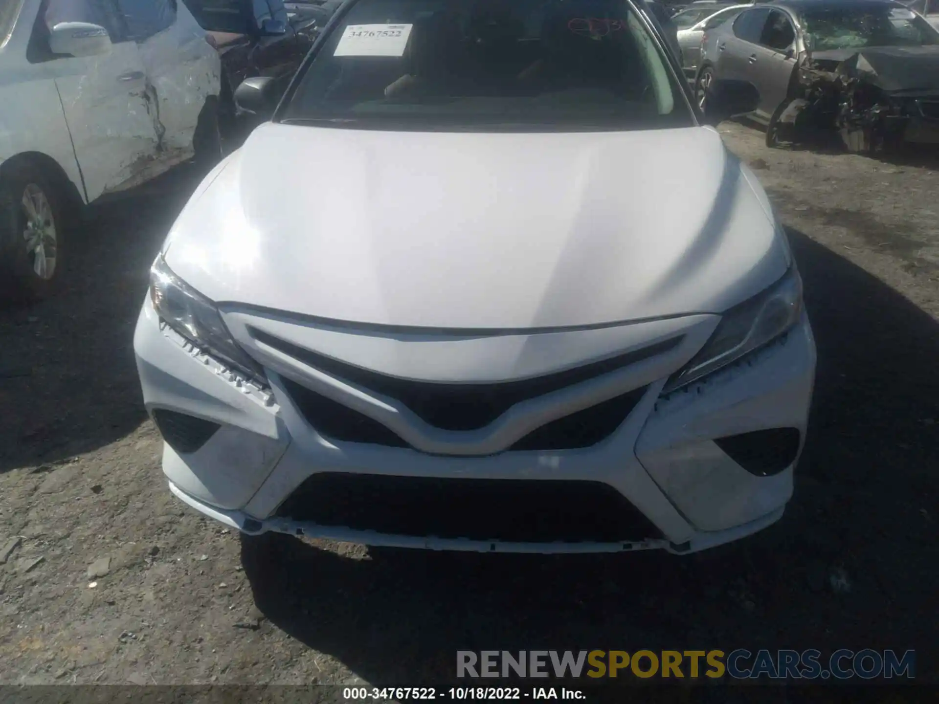 6 Photograph of a damaged car 4T1B61HK0KU240370 TOYOTA CAMRY 2019