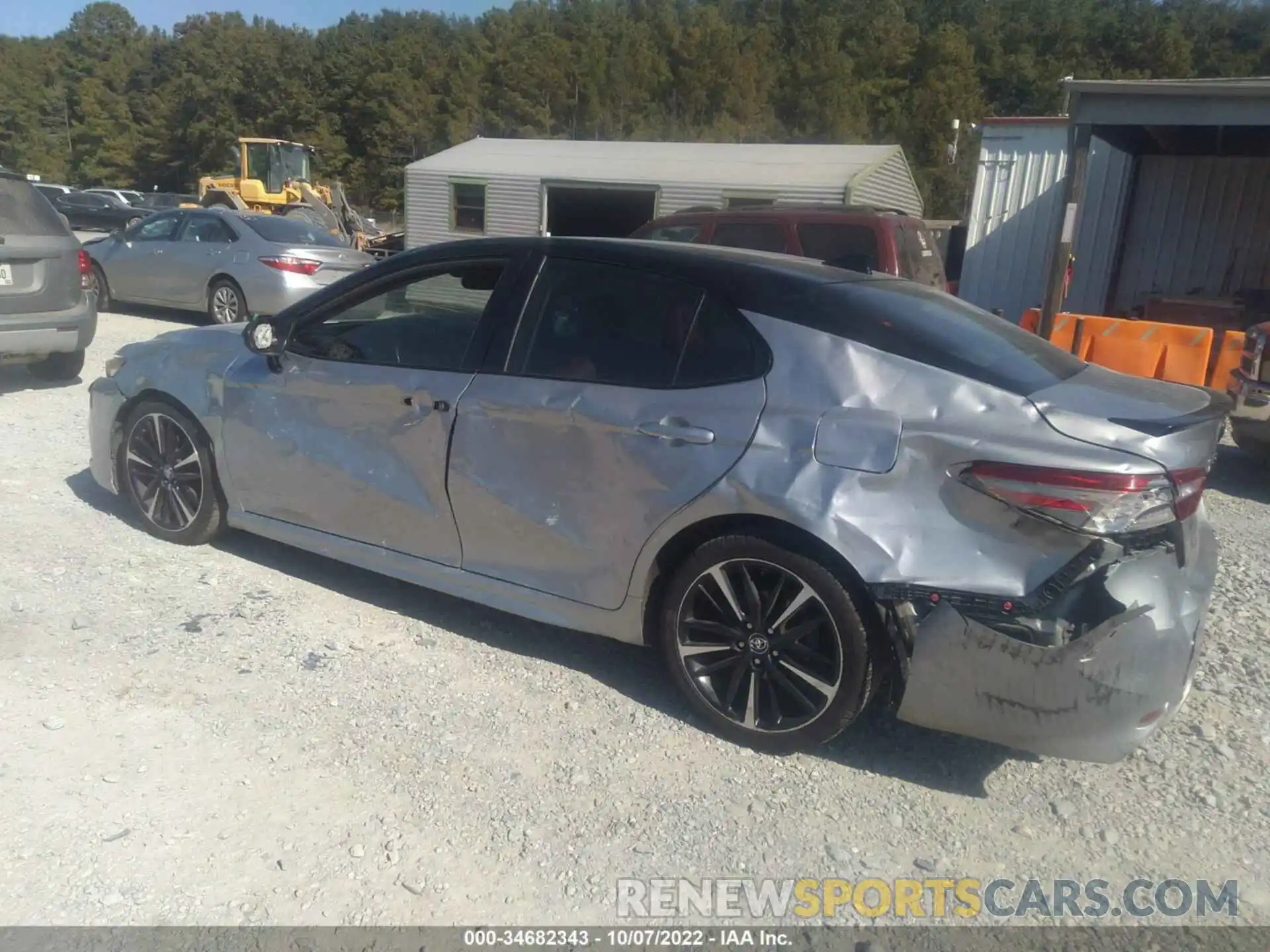 3 Photograph of a damaged car 4T1B61HK0KU242975 TOYOTA CAMRY 2019