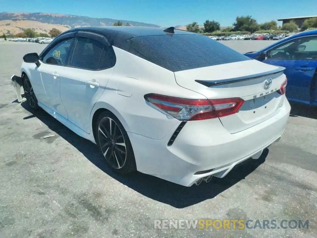 3 Photograph of a damaged car 4T1B61HK0KU245794 TOYOTA CAMRY 2019