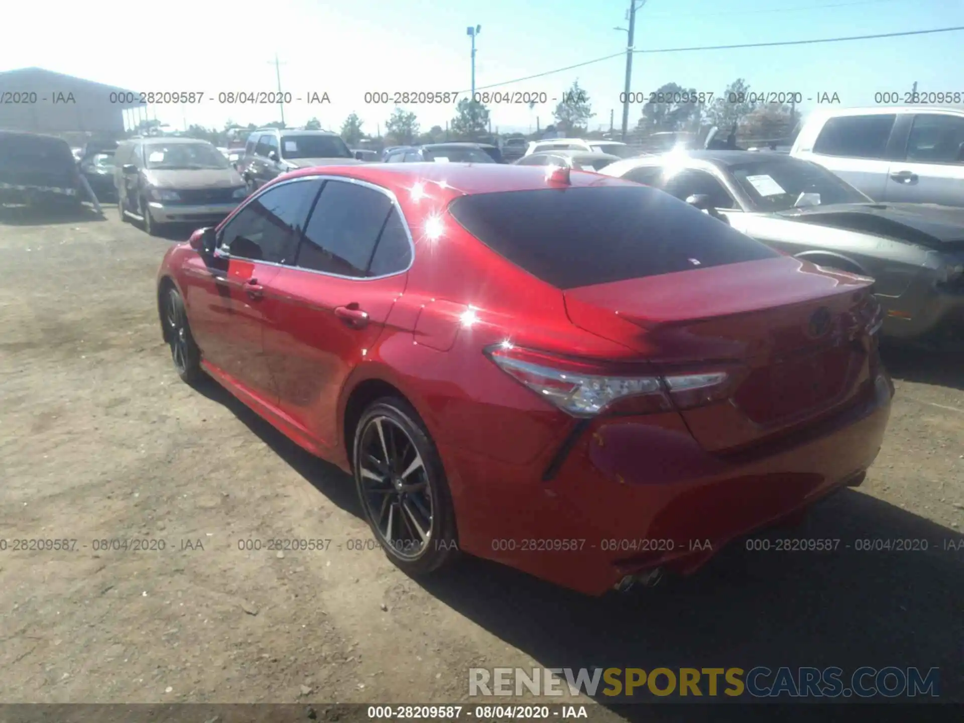 3 Photograph of a damaged car 4T1B61HK0KU258819 TOYOTA CAMRY 2019