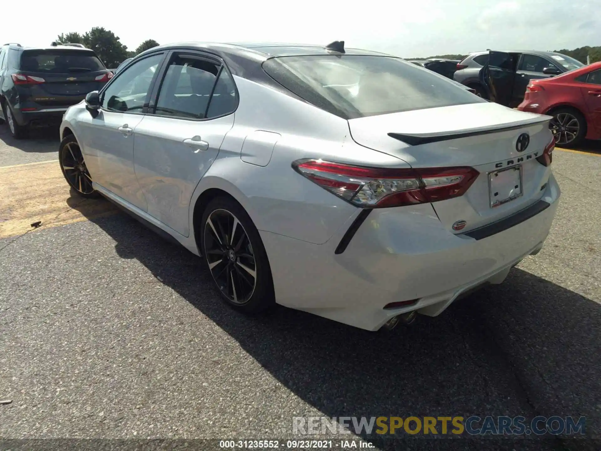 3 Photograph of a damaged car 4T1B61HK0KU278830 TOYOTA CAMRY 2019