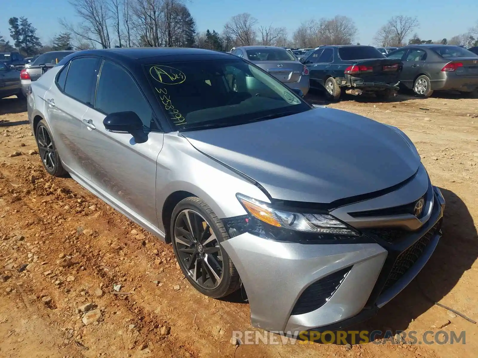 1 Photograph of a damaged car 4T1B61HK0KU281873 TOYOTA CAMRY 2019