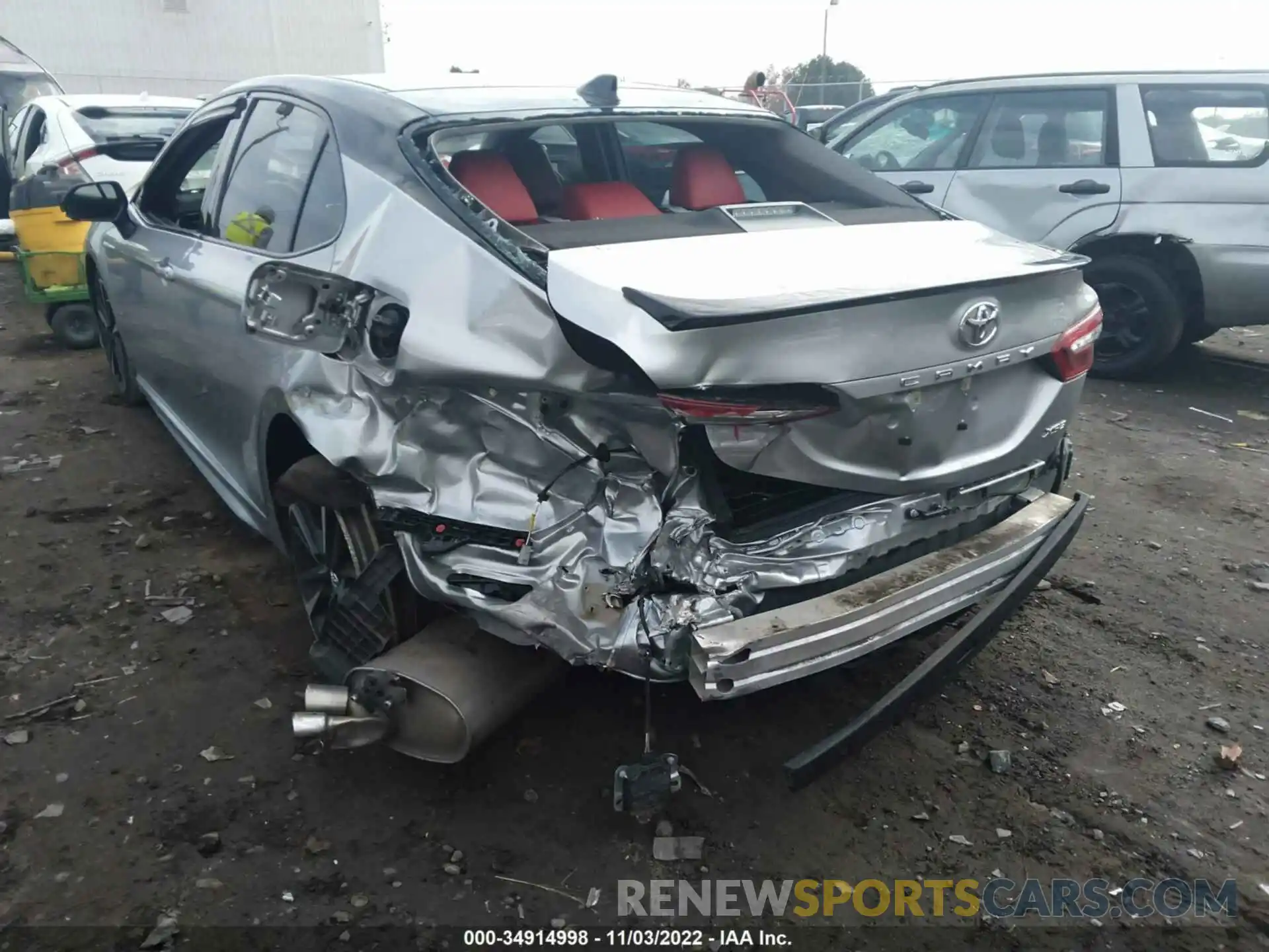 6 Photograph of a damaged car 4T1B61HK0KU287432 TOYOTA CAMRY 2019