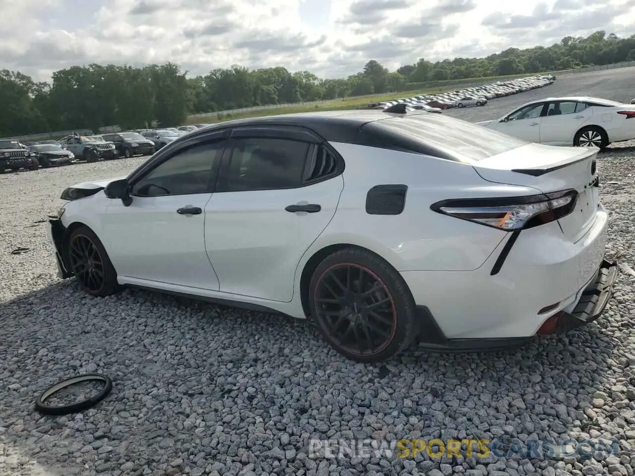 2 Photograph of a damaged car 4T1B61HK0KU290525 TOYOTA CAMRY 2019