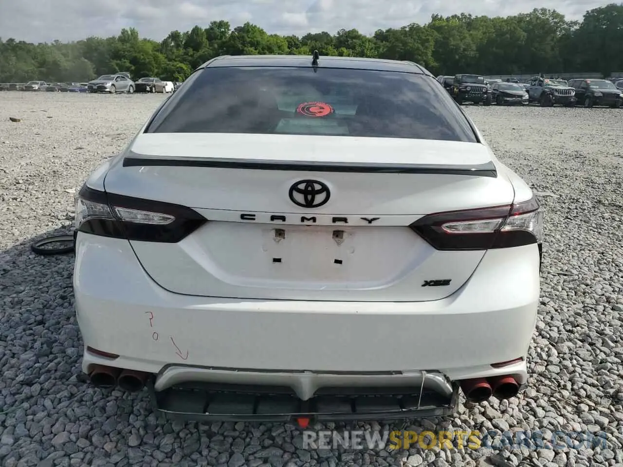 6 Photograph of a damaged car 4T1B61HK0KU290525 TOYOTA CAMRY 2019