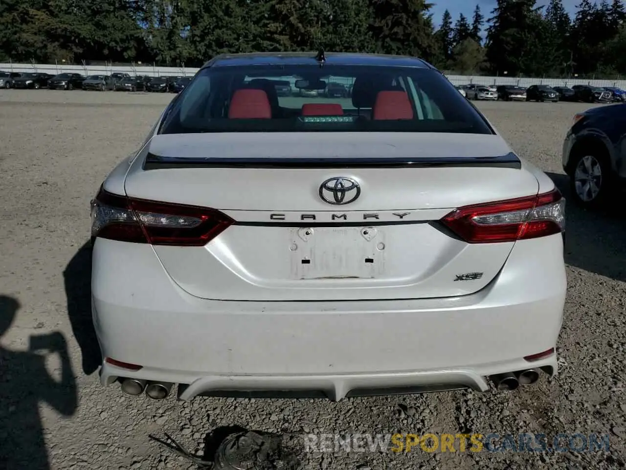 6 Photograph of a damaged car 4T1B61HK0KU295112 TOYOTA CAMRY 2019
