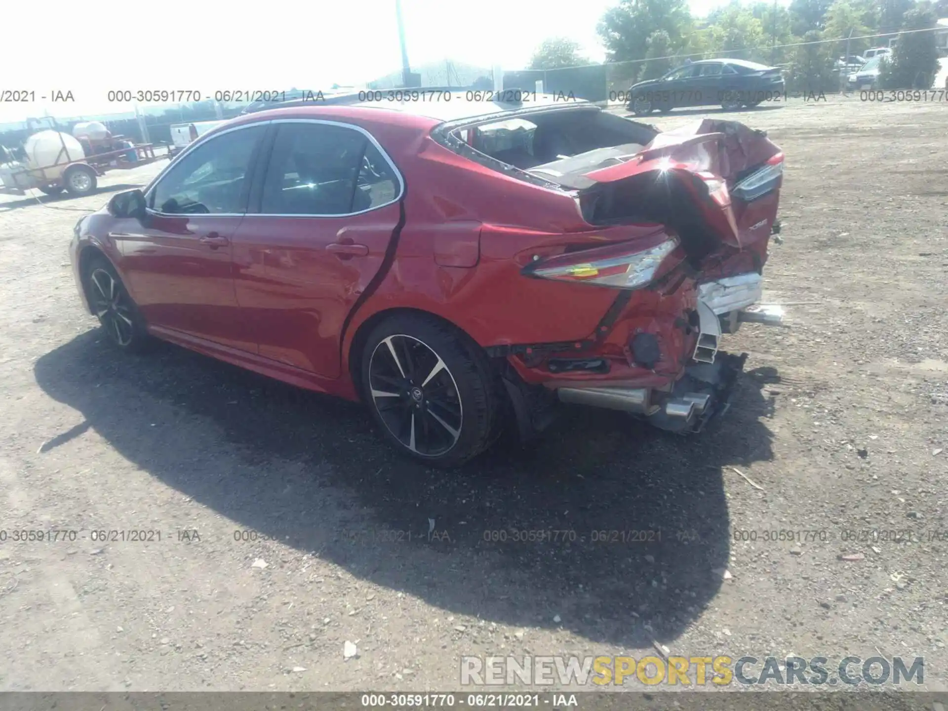 3 Photograph of a damaged car 4T1B61HK0KU296695 TOYOTA CAMRY 2019