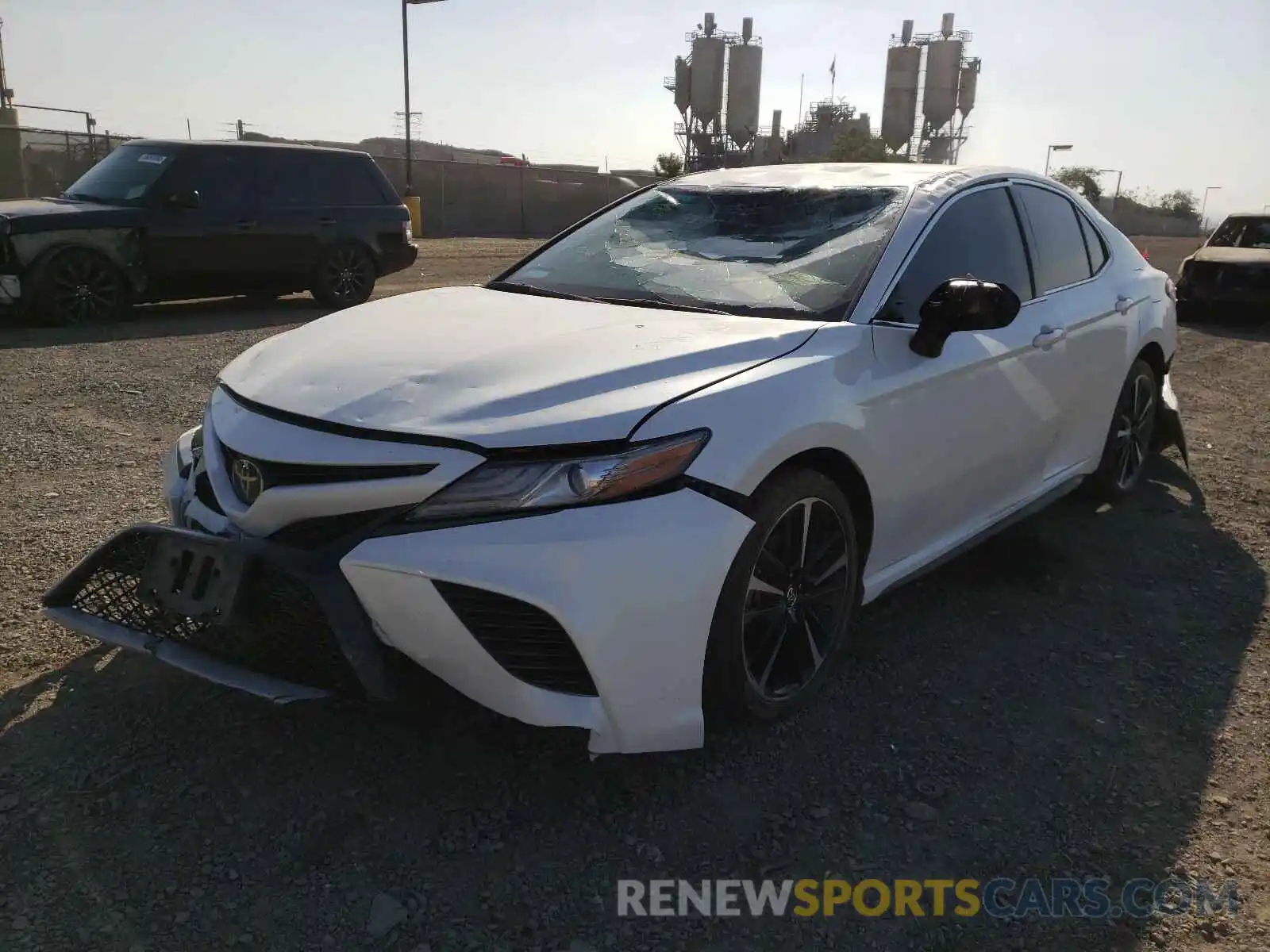 2 Photograph of a damaged car 4T1B61HK0KU681982 TOYOTA CAMRY 2019