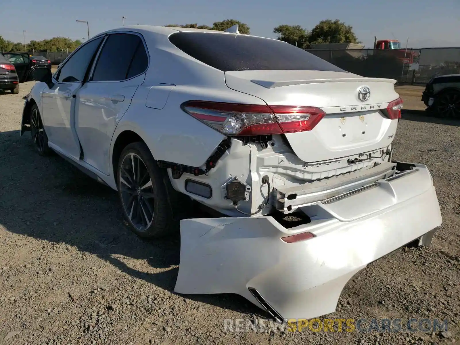 3 Photograph of a damaged car 4T1B61HK0KU681982 TOYOTA CAMRY 2019