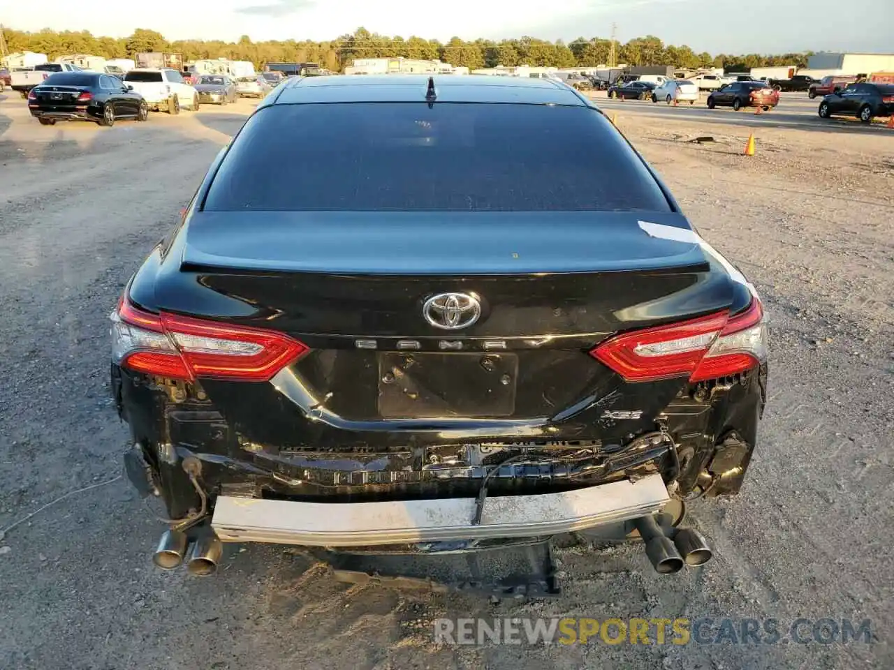 6 Photograph of a damaged car 4T1B61HK0KU721929 TOYOTA CAMRY 2019