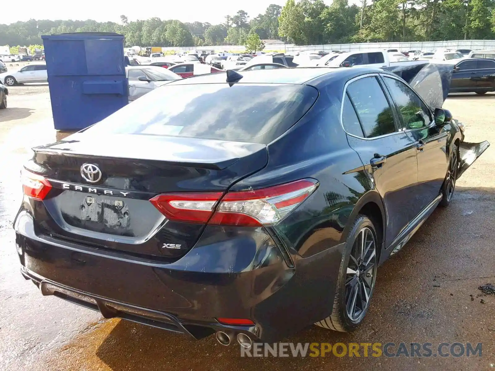 4 Photograph of a damaged car 4T1B61HK0KU746961 TOYOTA CAMRY 2019