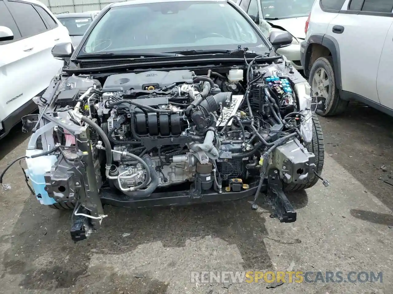 9 Photograph of a damaged car 4T1B61HK0KU748340 TOYOTA CAMRY 2019