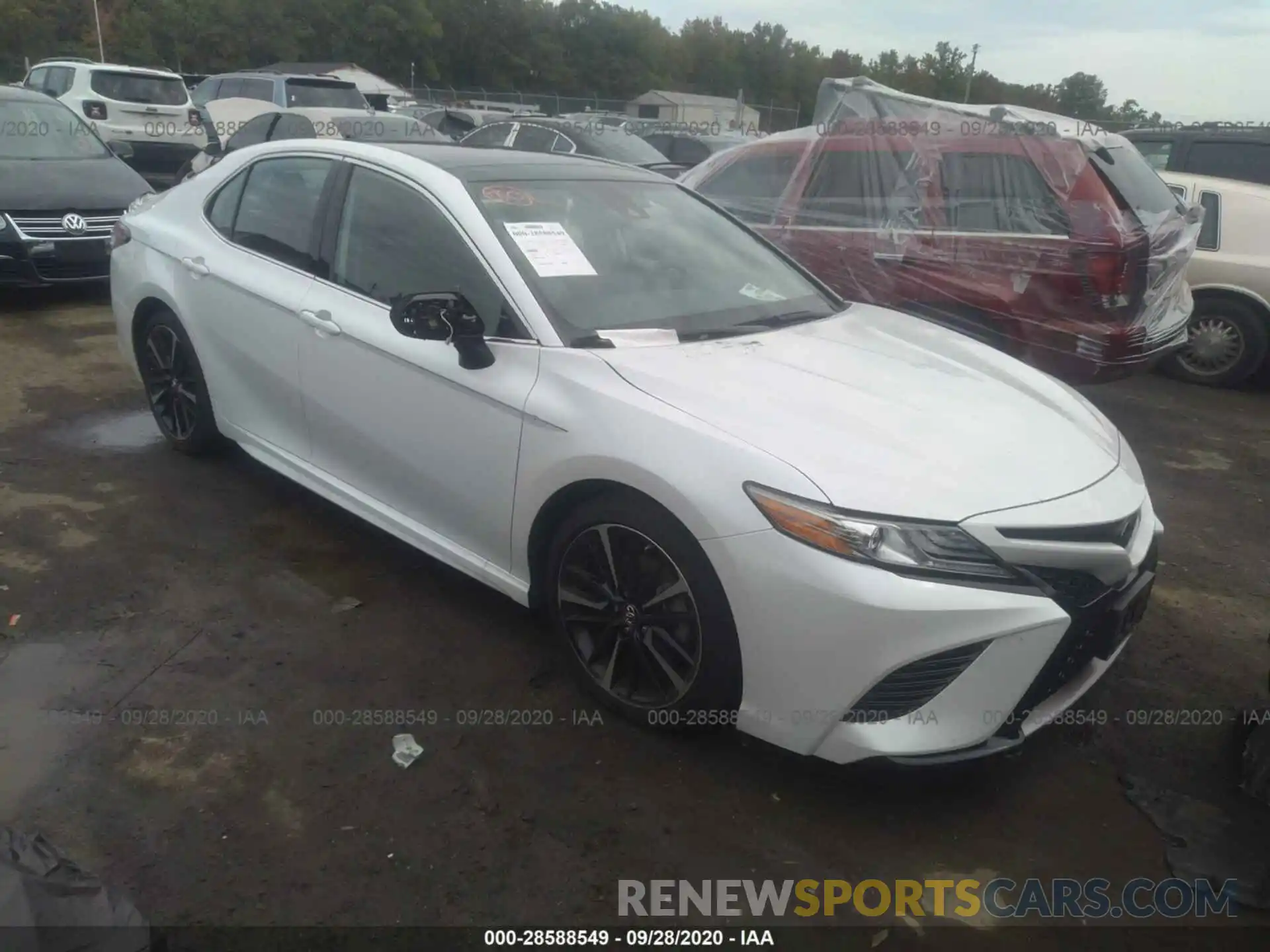 1 Photograph of a damaged car 4T1B61HK0KU750377 TOYOTA CAMRY 2019