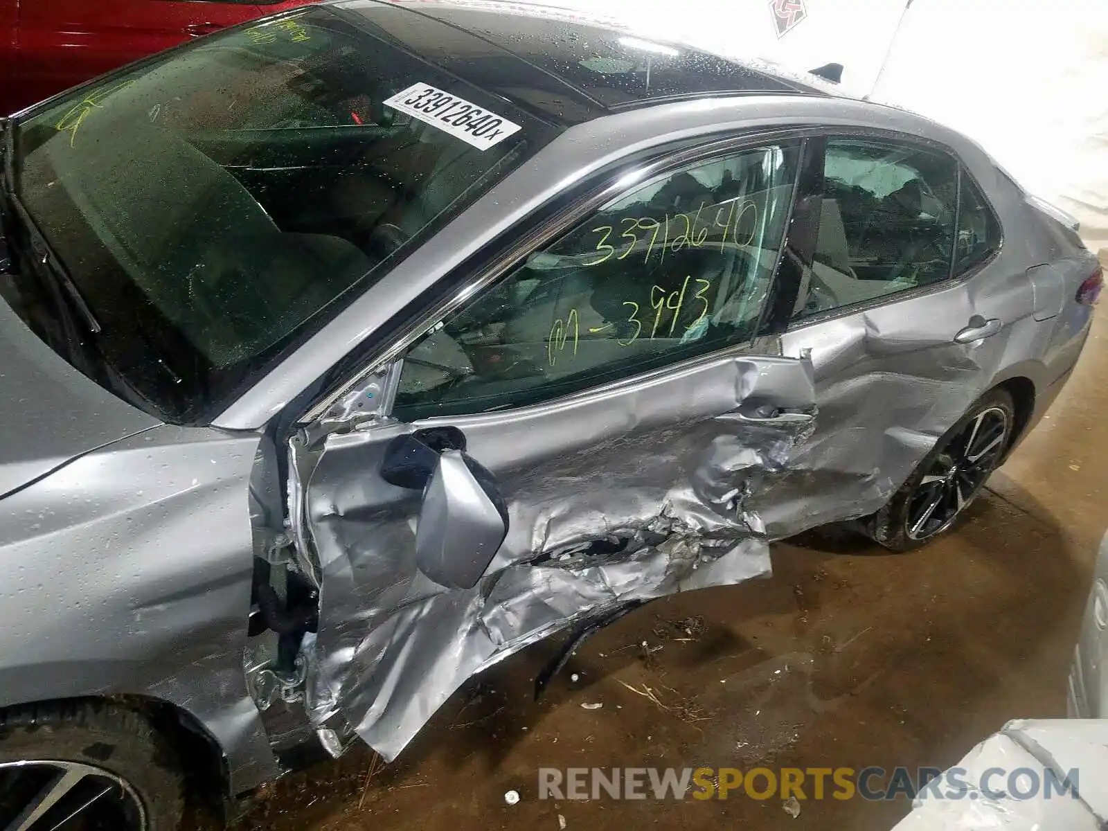 9 Photograph of a damaged car 4T1B61HK0KU751464 TOYOTA CAMRY 2019