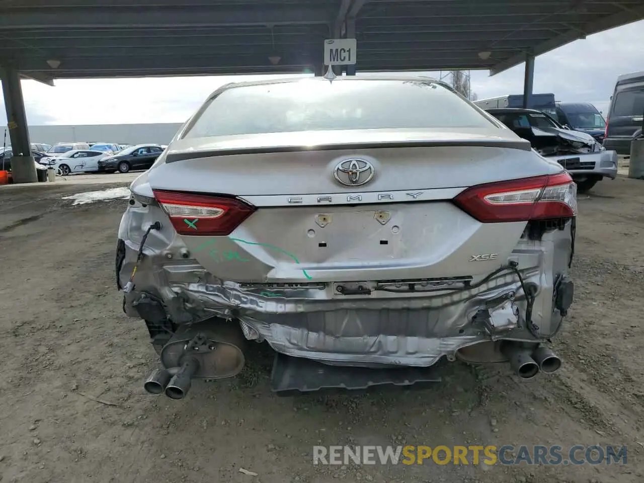 6 Photograph of a damaged car 4T1B61HK0KU763288 TOYOTA CAMRY 2019