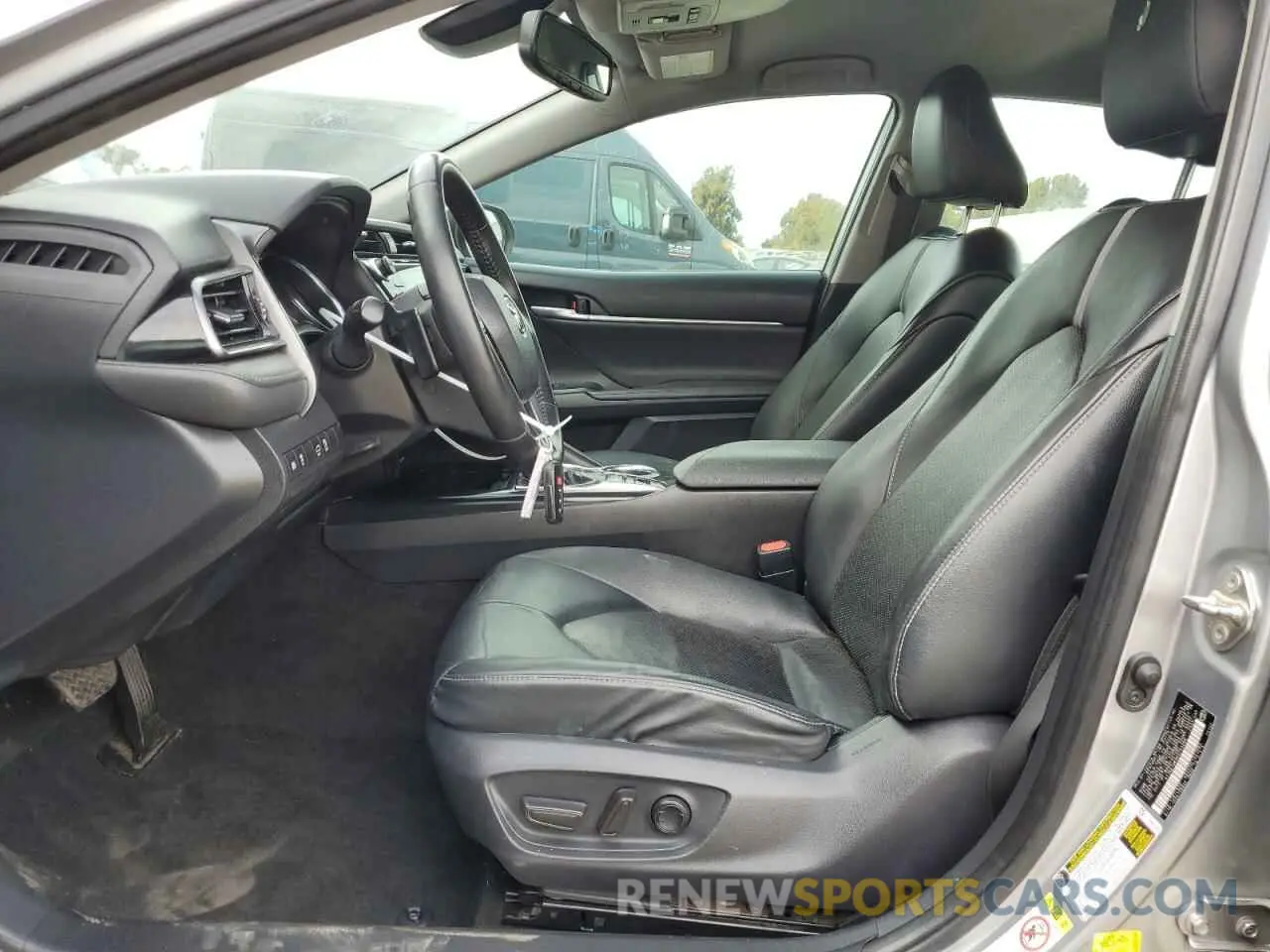 7 Photograph of a damaged car 4T1B61HK0KU763288 TOYOTA CAMRY 2019